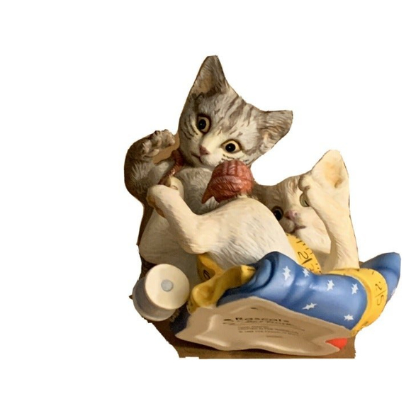 GAIL FERRETTI RASCALS PORCELAIN 1988 FRANKLIN MINT HAND PAINTED FIGURINE - Picture 3 of 7